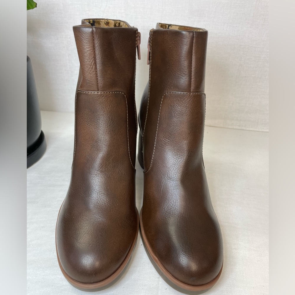 Korks Brown Ankle Boots - Picture 4 of 13